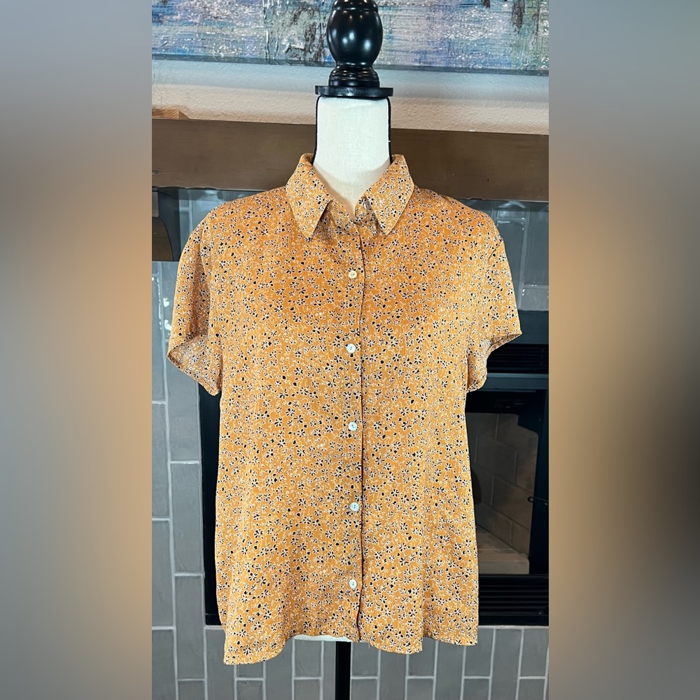 #599 Anthropologie Everleigh Orange Floral Button Up Blouse medium